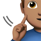 uomo con problemi di udito: carnagione olivastra