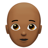 persona: carnagione abbastanza scura e calvo