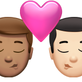 bacio tra coppia: uomo, uomo, carnagione olivastra e carnagione chiara