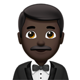 uomo in smoking: carnagione scura