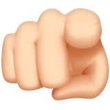 indice verso l’osservatore: carnagione chiara