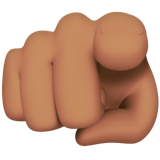 indice verso l’osservatore: carnagione olivastra