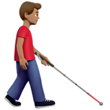 uomo con bastone bianco di orientamento: carnagione olivastra e a destra