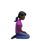 donna inginocchiata: carnagione scura e a destra