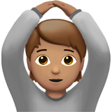 persona con gesto OK: carnagione olivastra