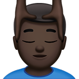 uomo che riceve un massaggio: carnagione scura